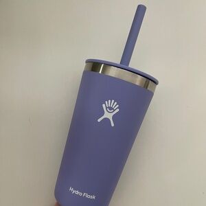 Hydroflask tumbler 20oz Purple